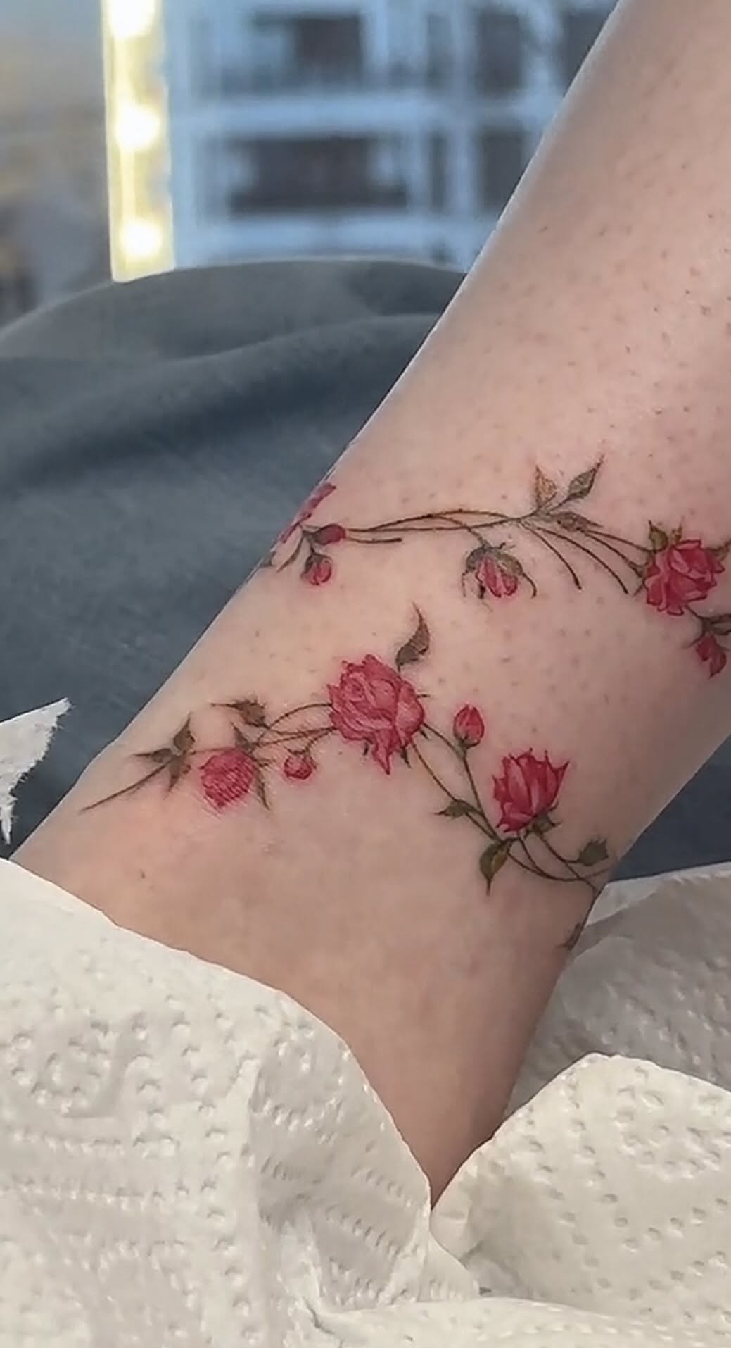 Tiny Bee on the Wrist Tattoo Small Realism Tattoo Ideas