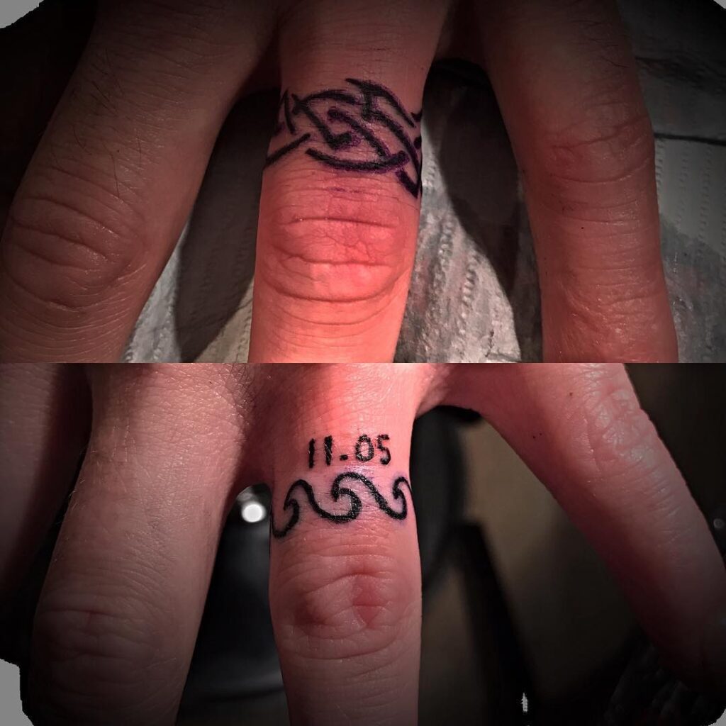 Celtic Knot Pattern, Date, & Waves