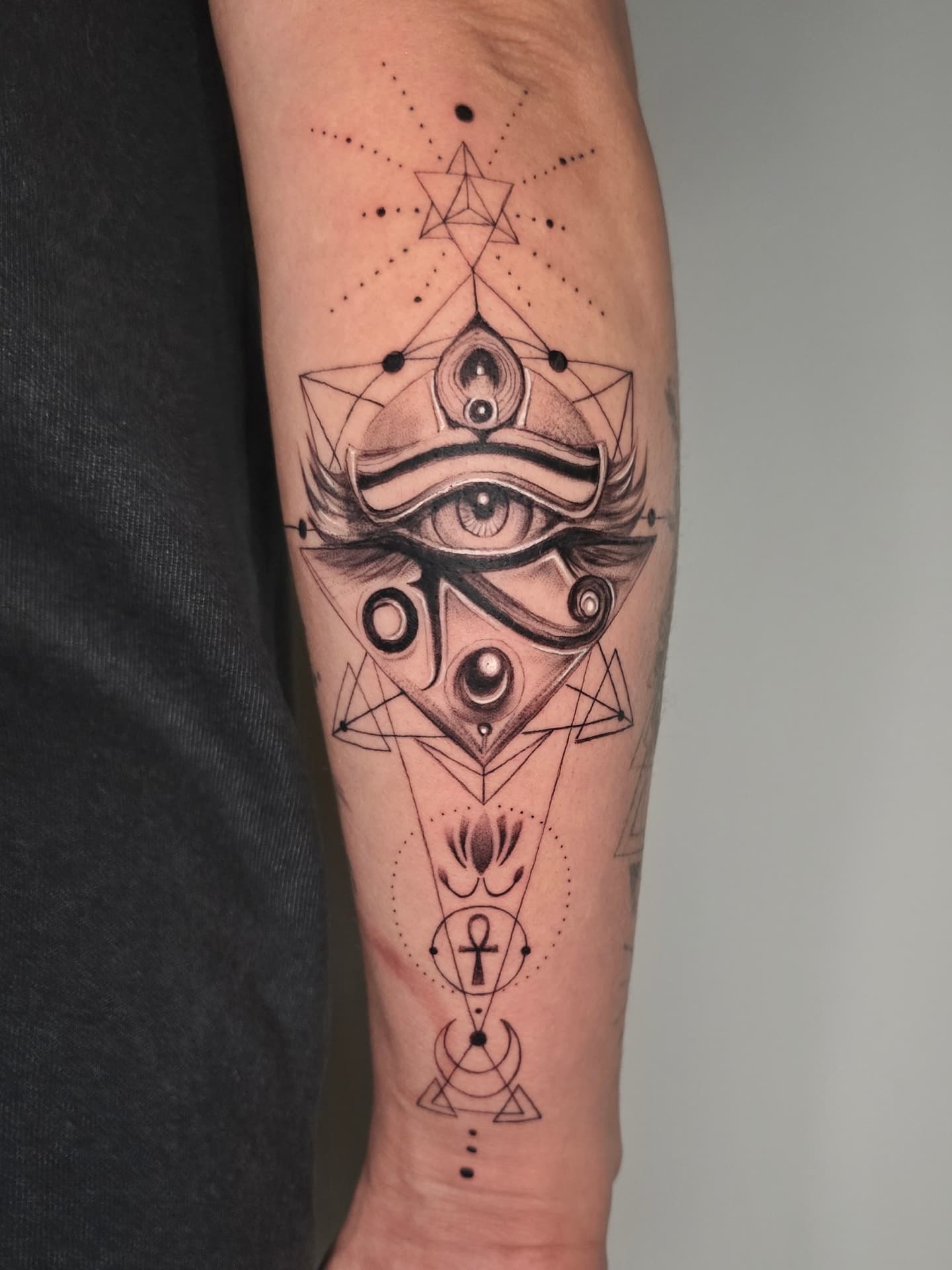Sacred Geometry Eye Of Horus Tattoo