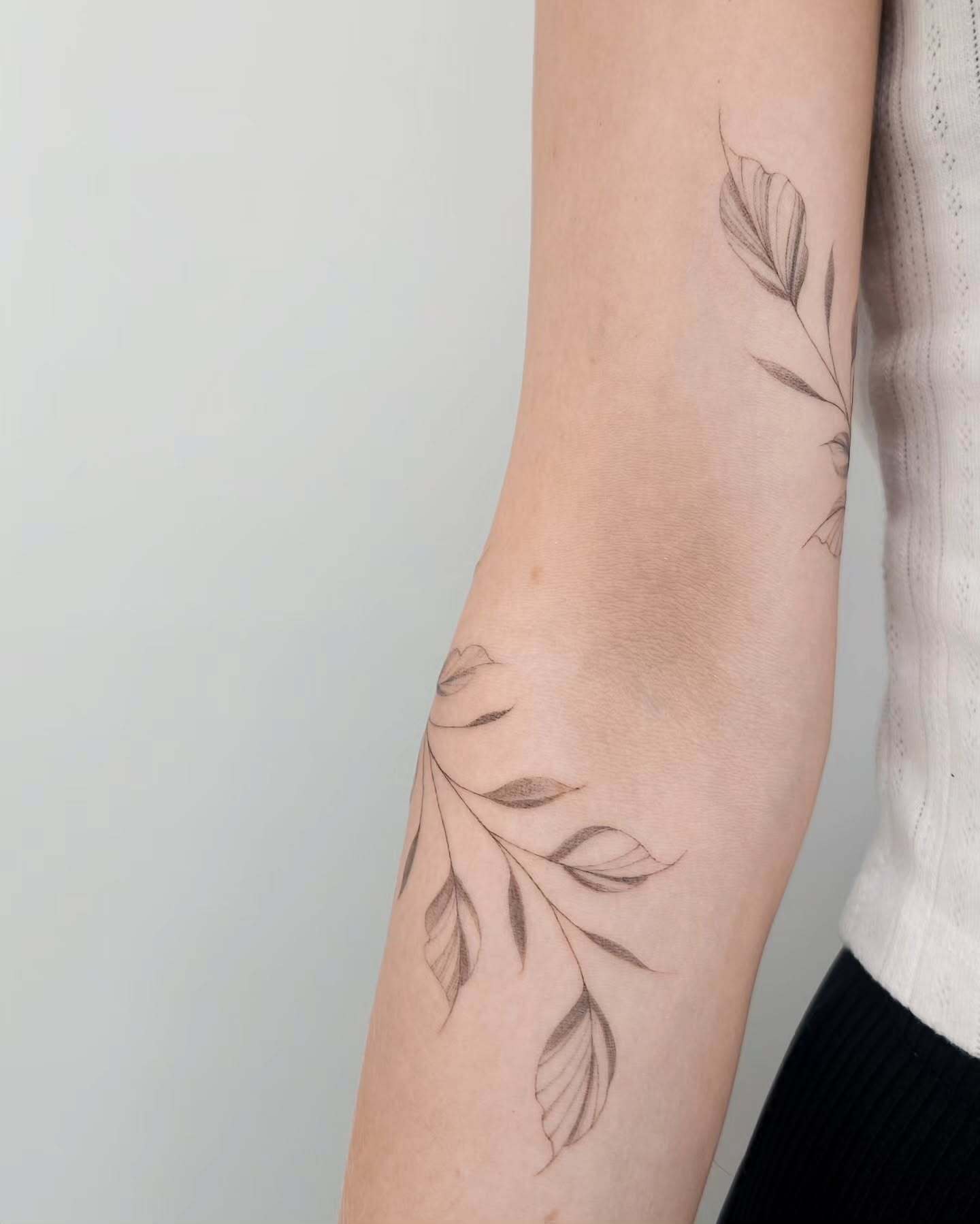Collarbone Vine Tattoo vine tattoos tattoo