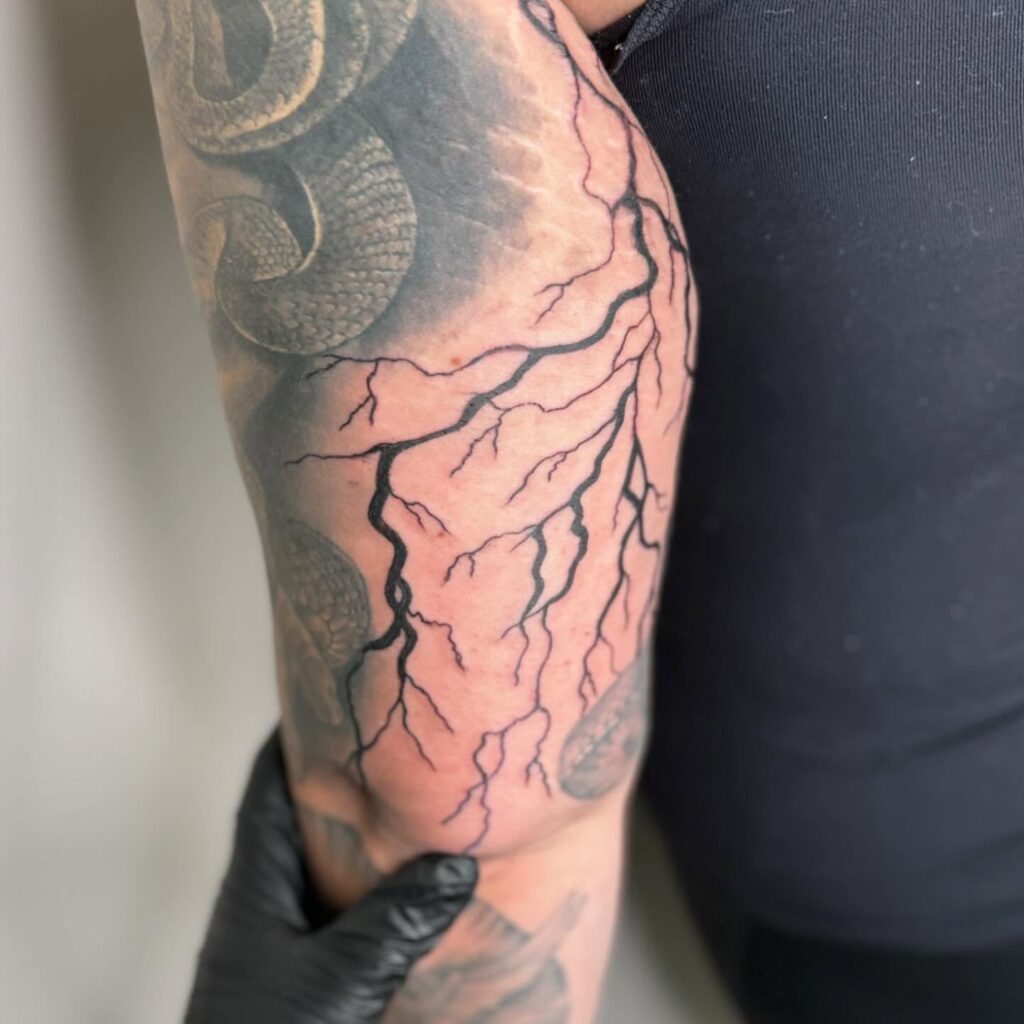 Flowing Vine Filler With Elegant Leafwork Tattoo Design