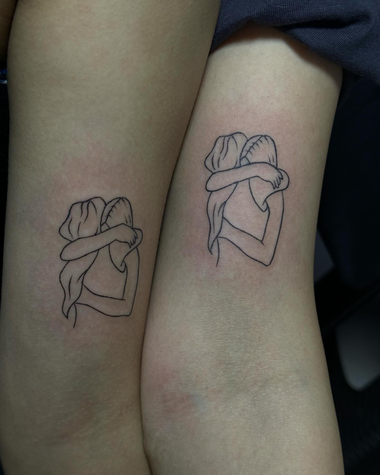 Matching Best Friends Hug Tattoo matching tattoos for best friends tattoo