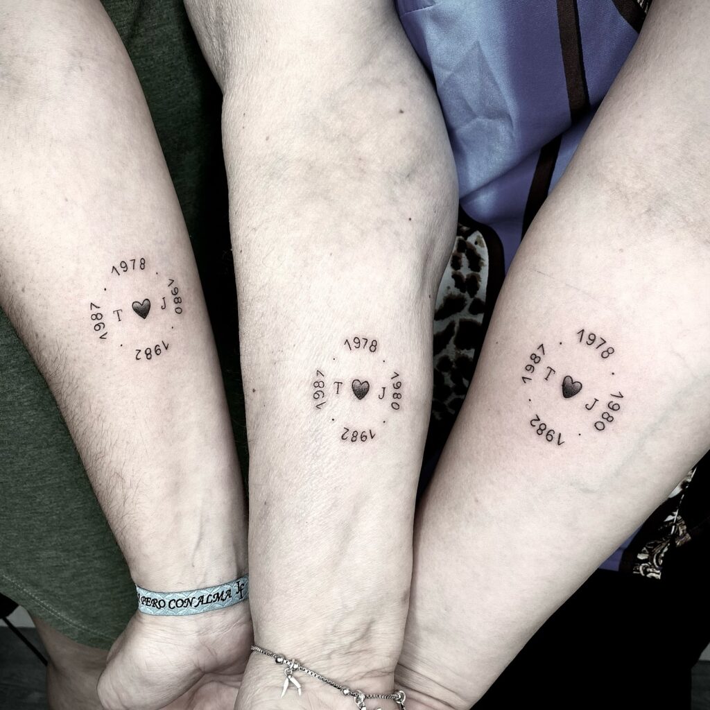 Minimalist Geometric Circle with Family Dates matching family tattoo