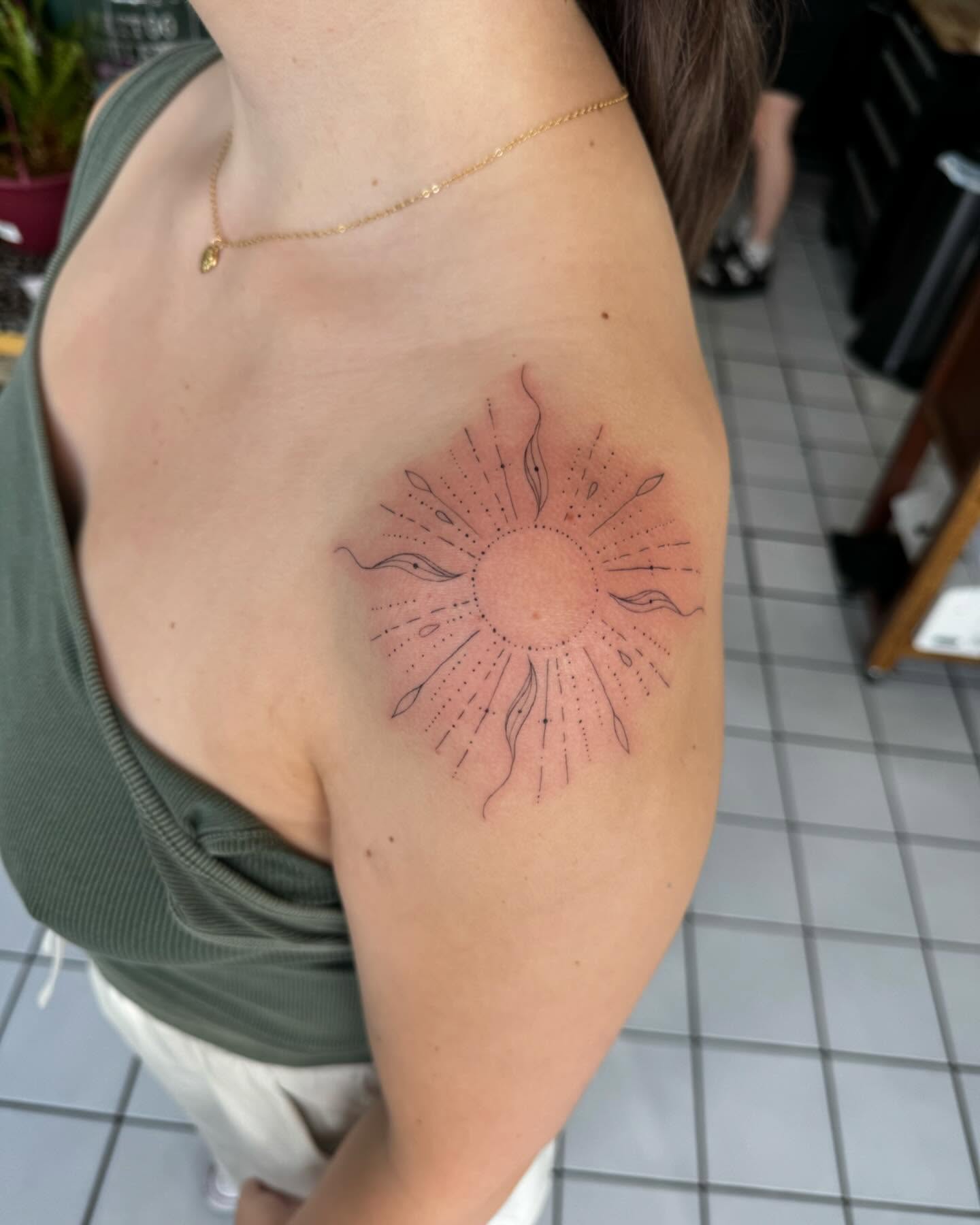 Daisy And Sweet Pea Shoulder Cap Tattoo