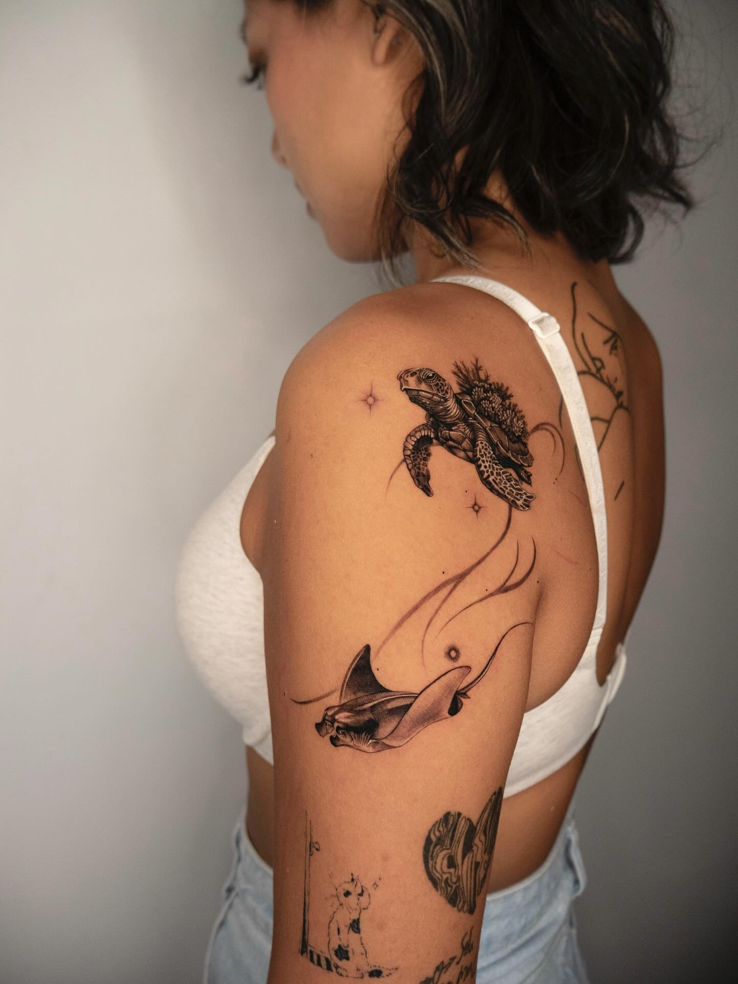 Sea Turtle and Gliding Manta Ray Pair ocean tattoo