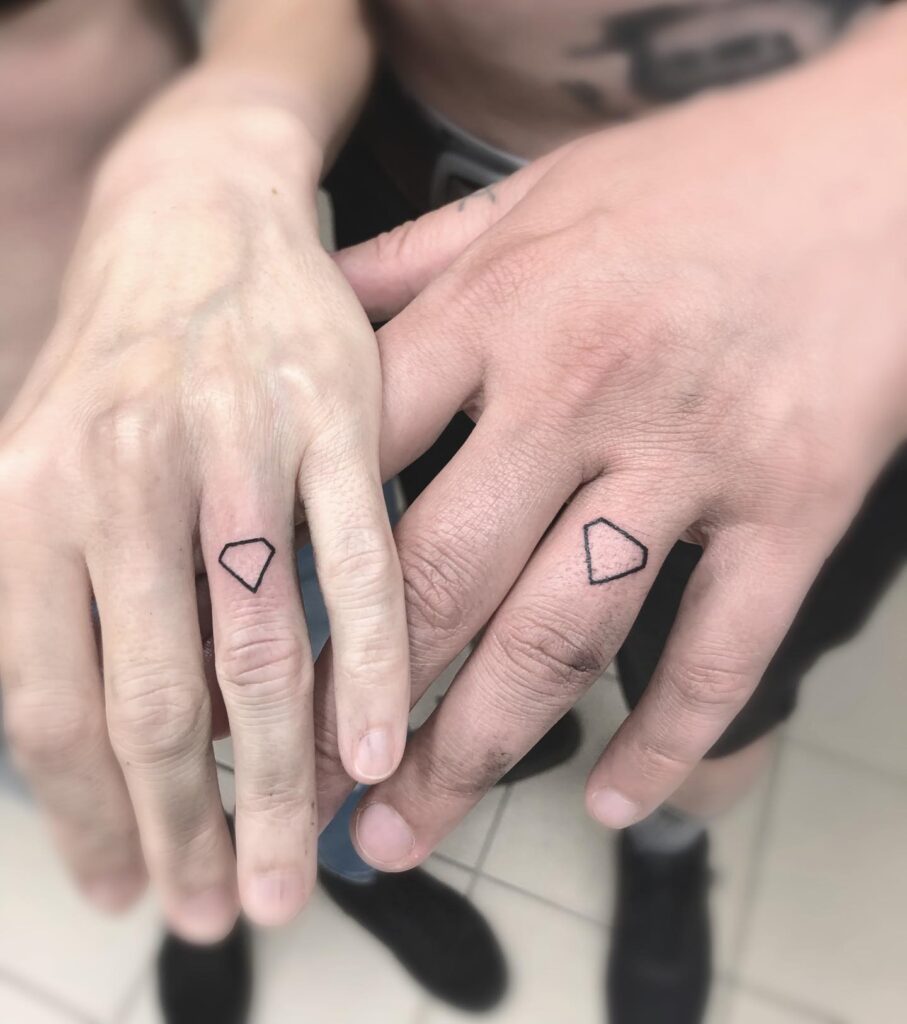 Simple Diamond Outlines