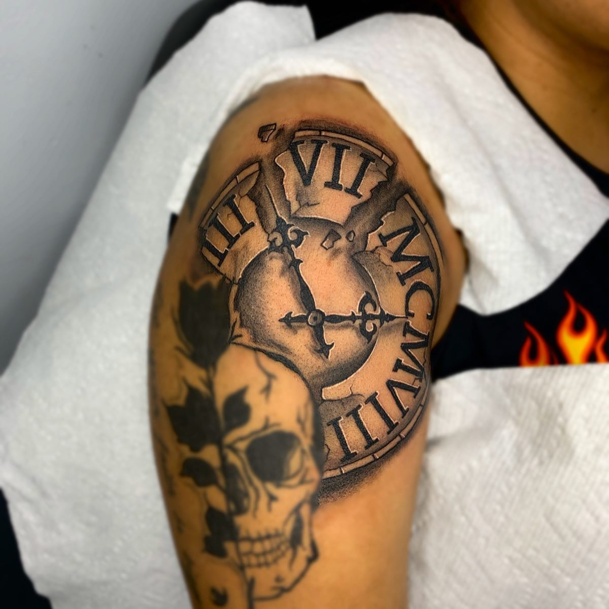 Skull and Broken Clock Tattoo clock tattoo ideas tattoo