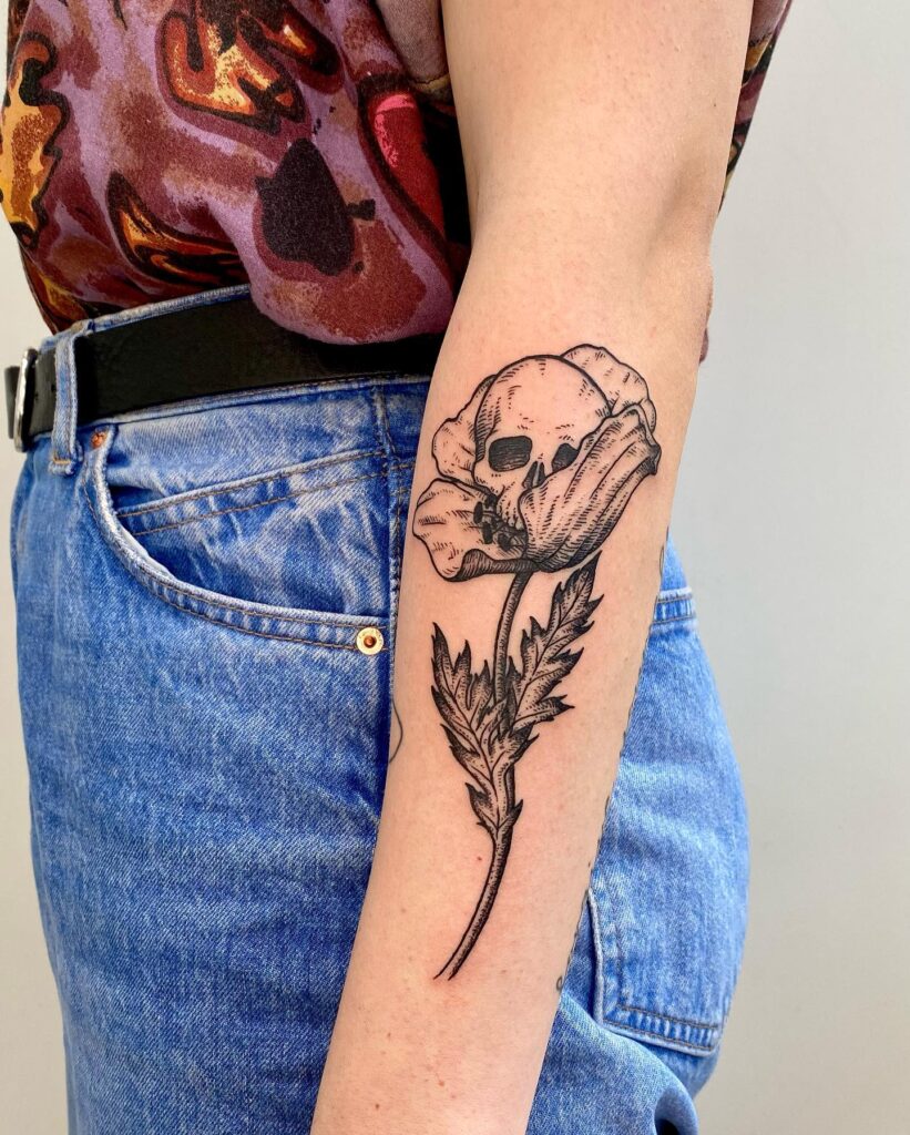 Hourglass And Death S Head Moth Memento Mori Tattoo