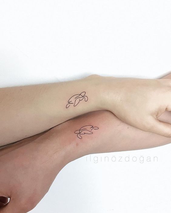 Sketch Style Tortoise Wrist Tattoo Tattoo on skin