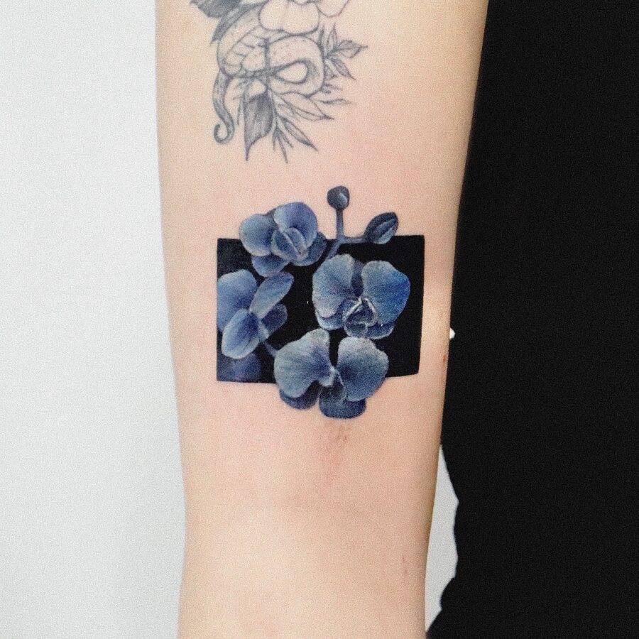 Stunning floral cover-up tattoo design Tattoo on skin
