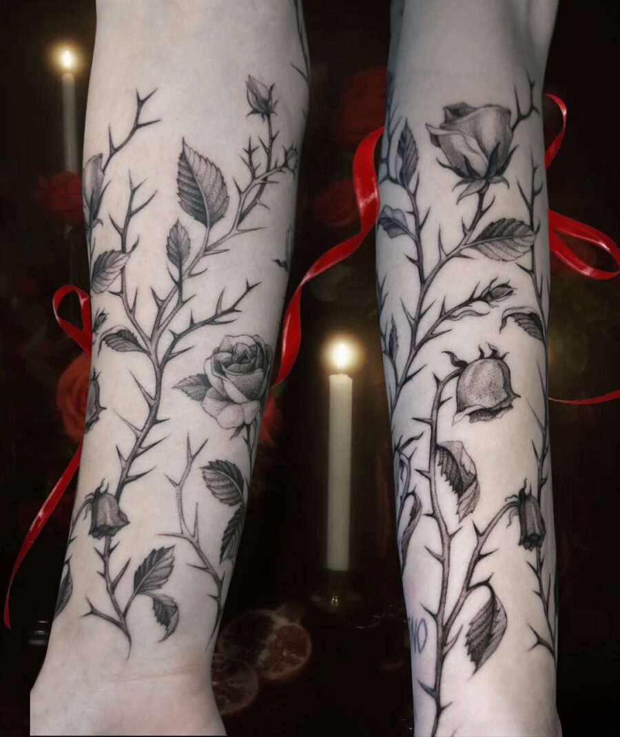 Elegant depictions of dead flowers in ink Tattoo on skin