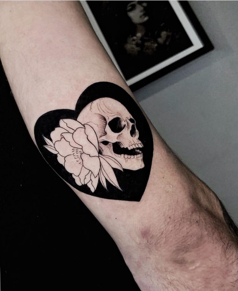 Black Skulled Heart Tattoos for the Broken but Beautiful Souls Tattoo on skin