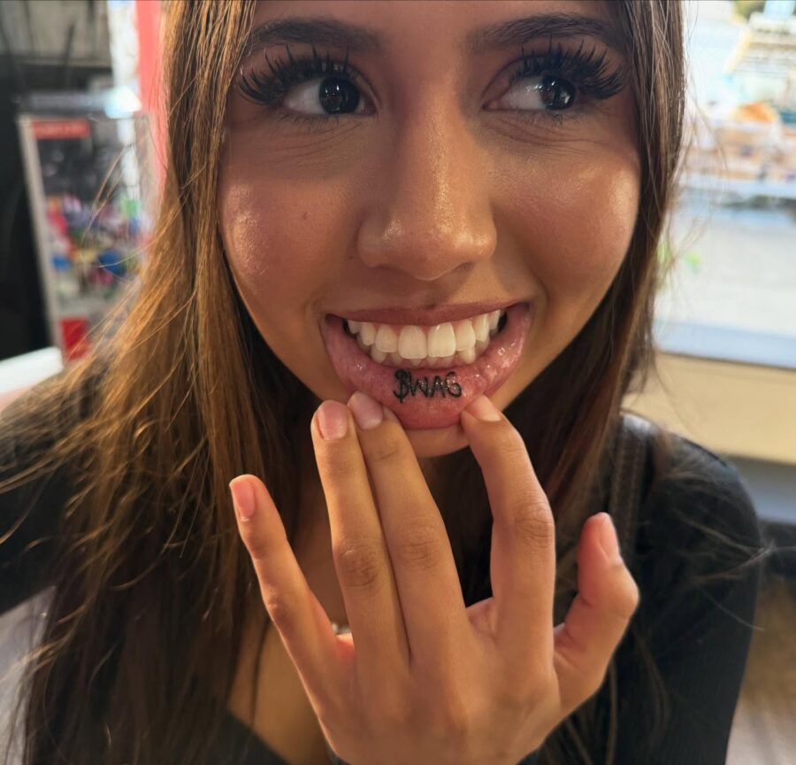 Intriguing hidden lip tattoo revealed casually Tattoo on skin