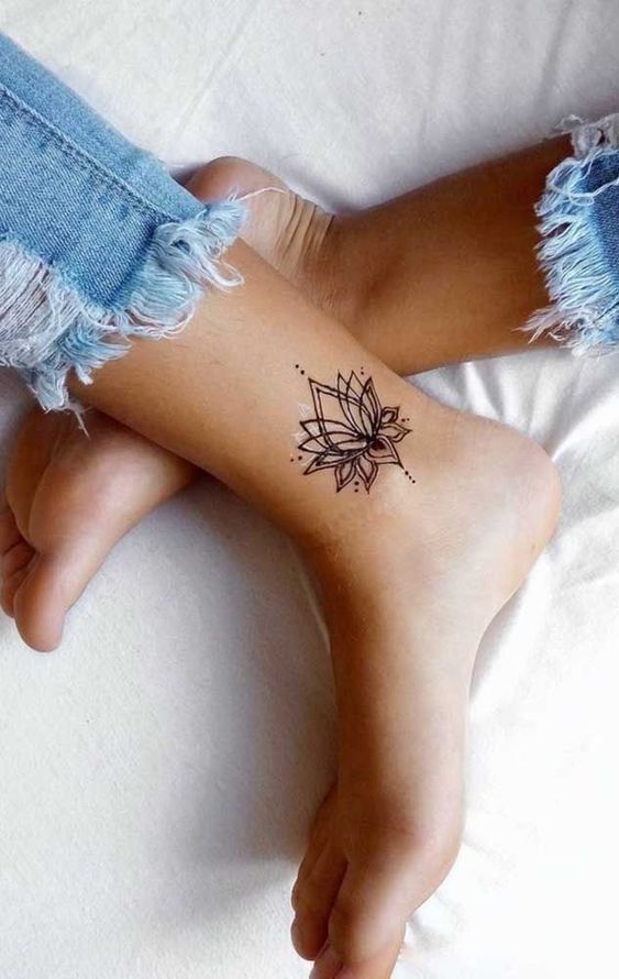 small tattoo Tattoo on skin