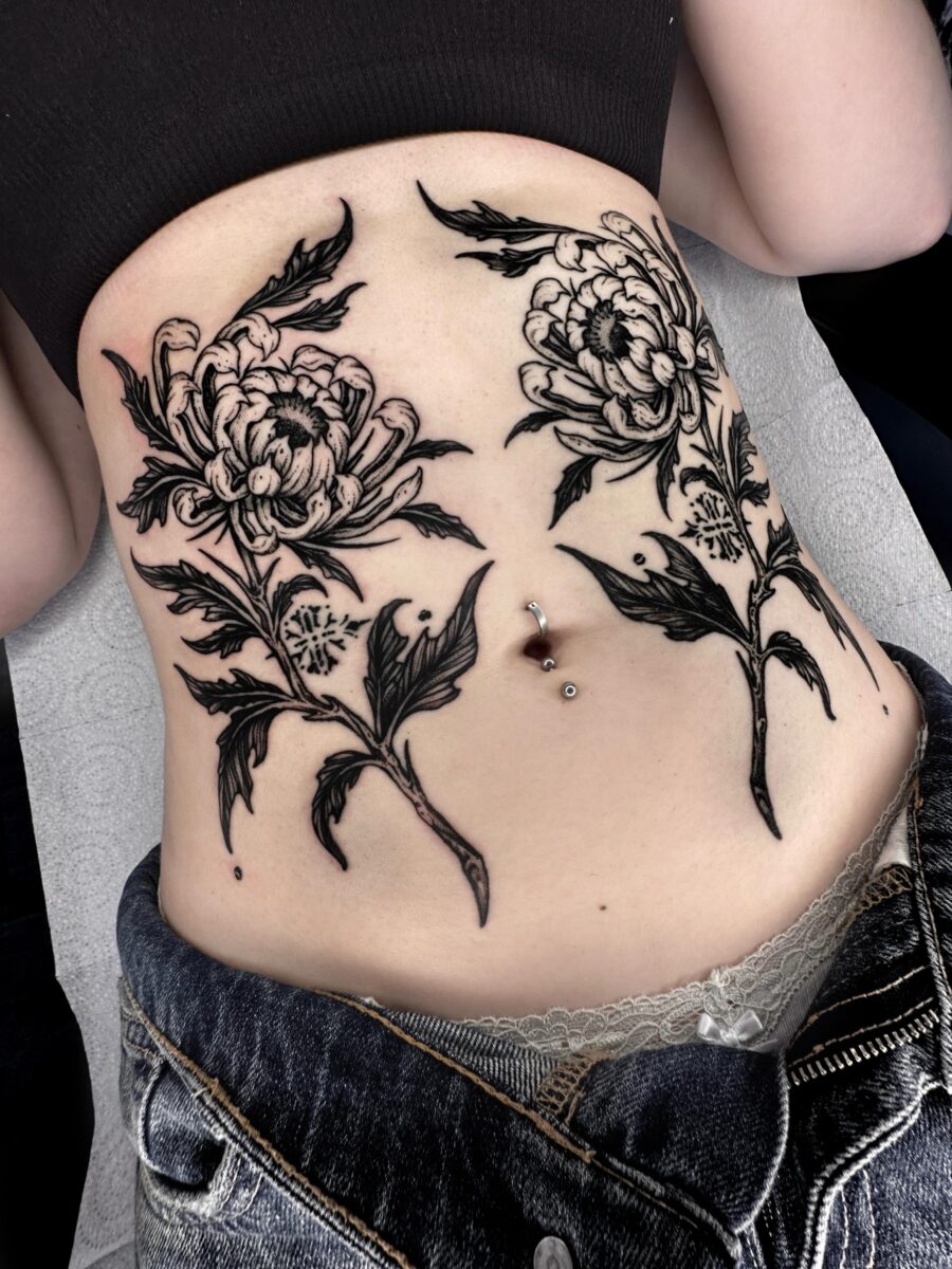 Elegant floral stomach tattoos for a bold statement Tattoo on skin